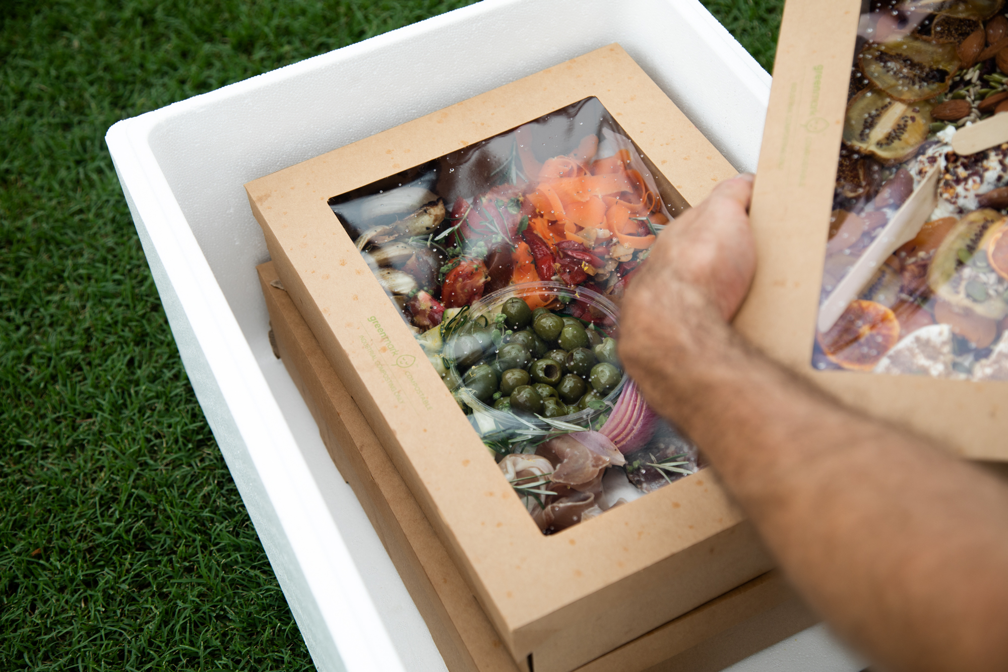 Catering delivery unpacking Brisbane — Dux Gutz